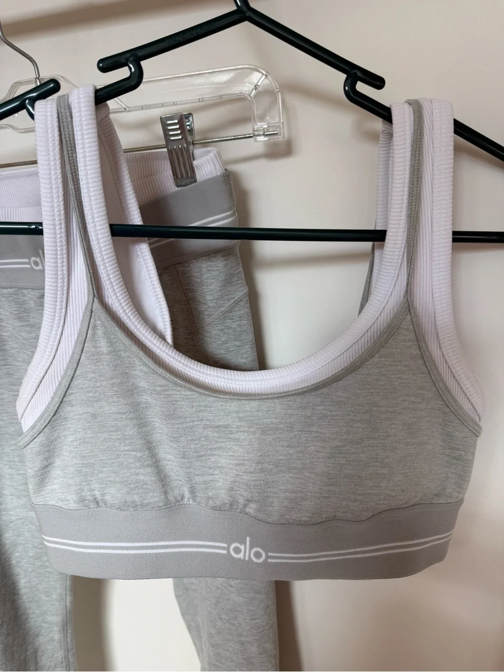 Like new Alo Yoga Alosoft Better Together Set